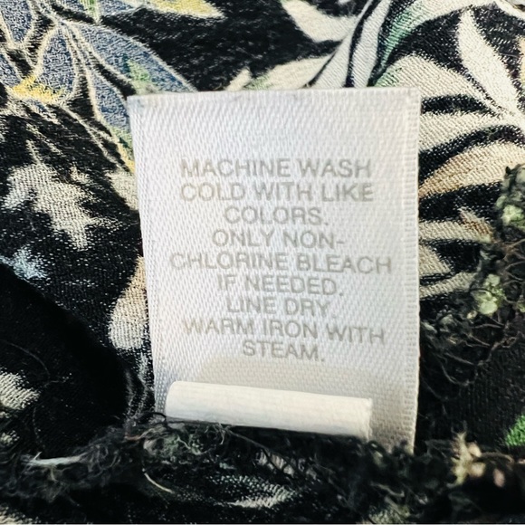 J Jill Floral Boat Neck Tunic With Side Slits and Flared Sleeves - Picture 7 of 7